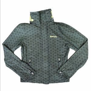 Bench windbreaker w hood